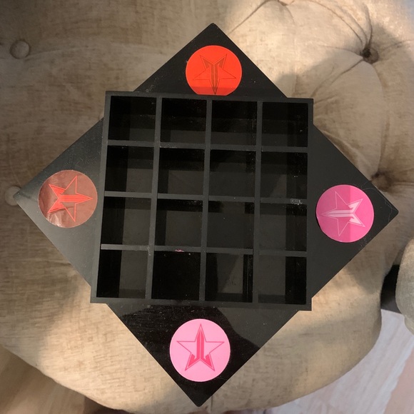 Lipstick tower, fits 88 lipsticks read description - Picture 2 of 2